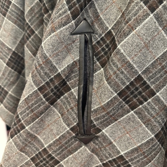 John Eshaya Grey Plaid Wrap / Cape - OS - Picture 8 of 11